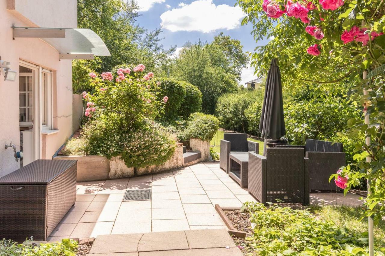 Villa-Doerr 100 M² + 1500M² Garten Woerrstadt Екстер'єр фото